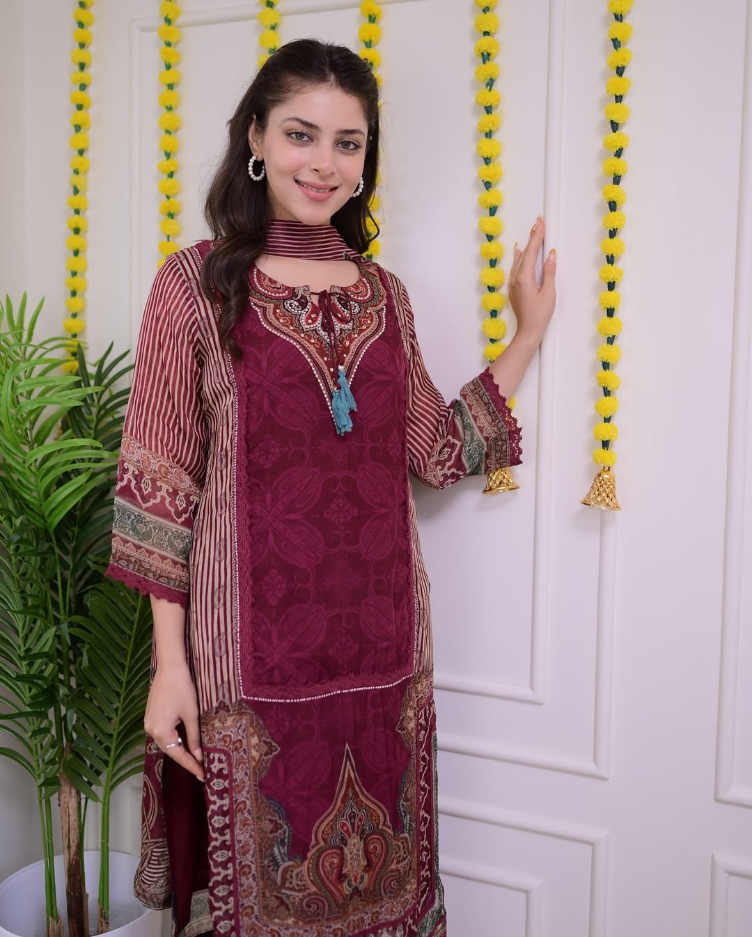 MAROON HANDWORK PAKISTANI ORGANZA SUIT Set