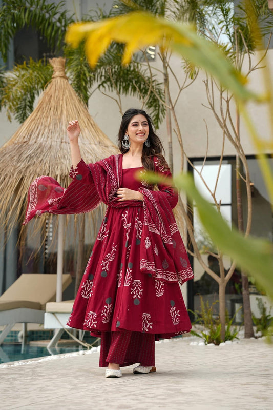 Tradiva Maho chic cotton suit set
